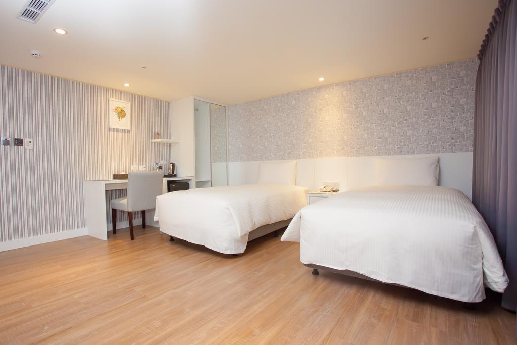 Golden Pacific Hotel Taichung Exterior photo