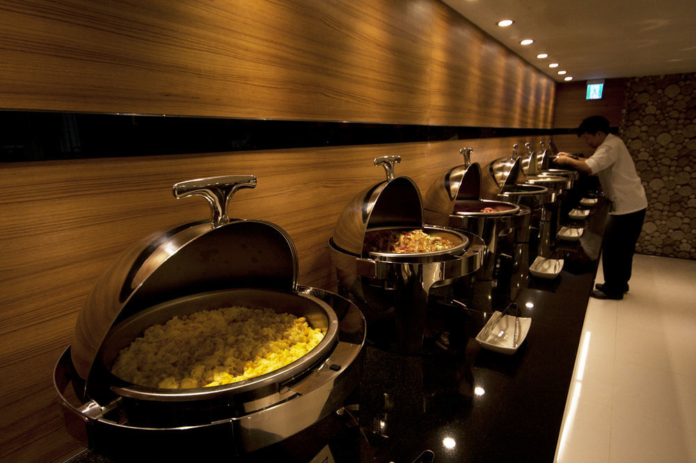 Golden Pacific Hotel Taichung Exterior photo