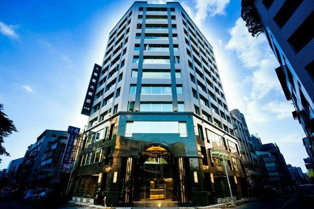 Golden Pacific Hotel Taichung Exterior photo